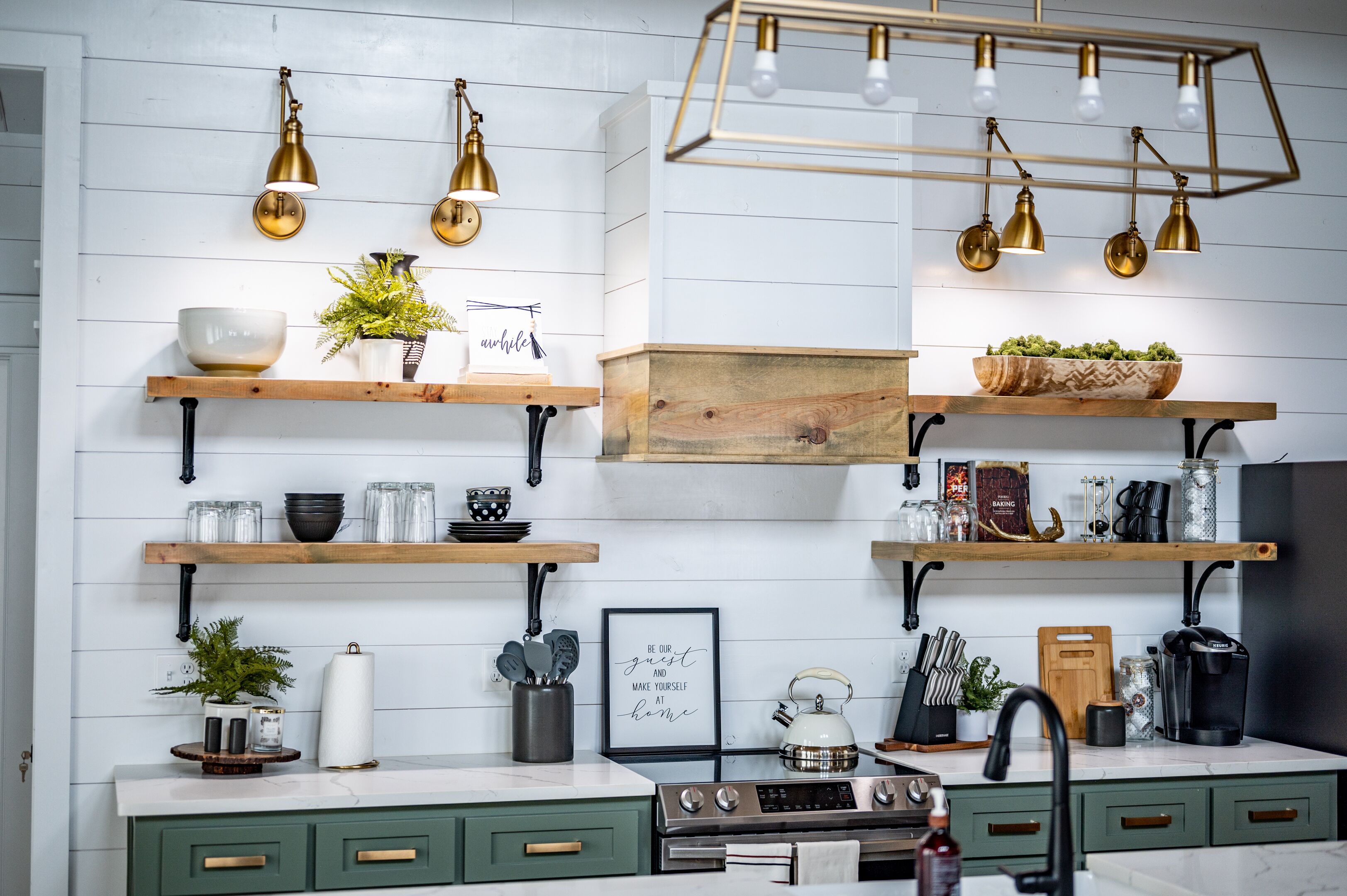 S'mores + Snores - Stunning 1 Bedroom Farmhouse