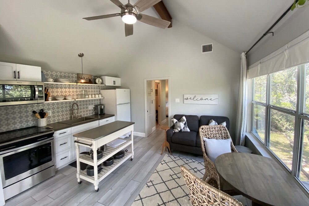 8 Acres with Hill Country Views