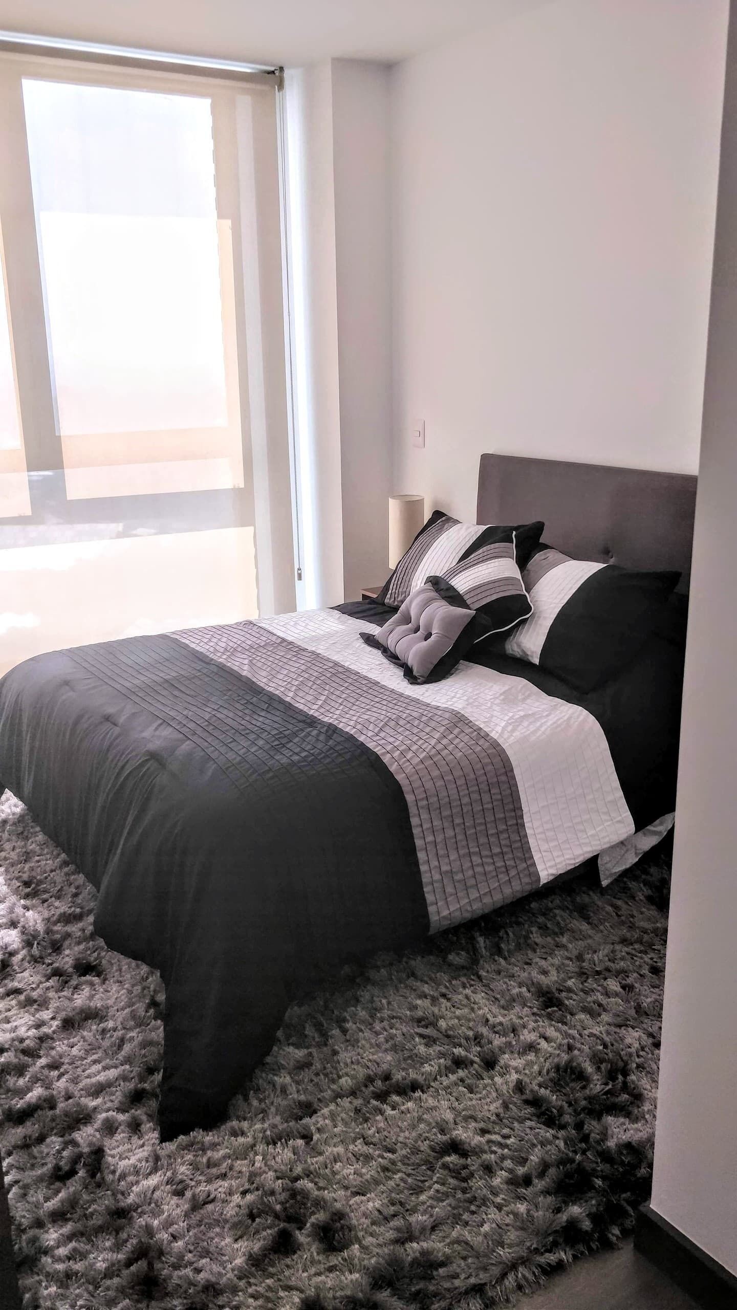 1 Schlafzimmer, Schreibtisch, Bügeleisen/Bügelbrett, Reisekinderbett