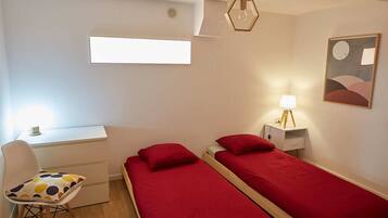 4 Schlafzimmer, Schreibtisch, Bügeleisen/Bügelbrett, kostenloses WLAN
