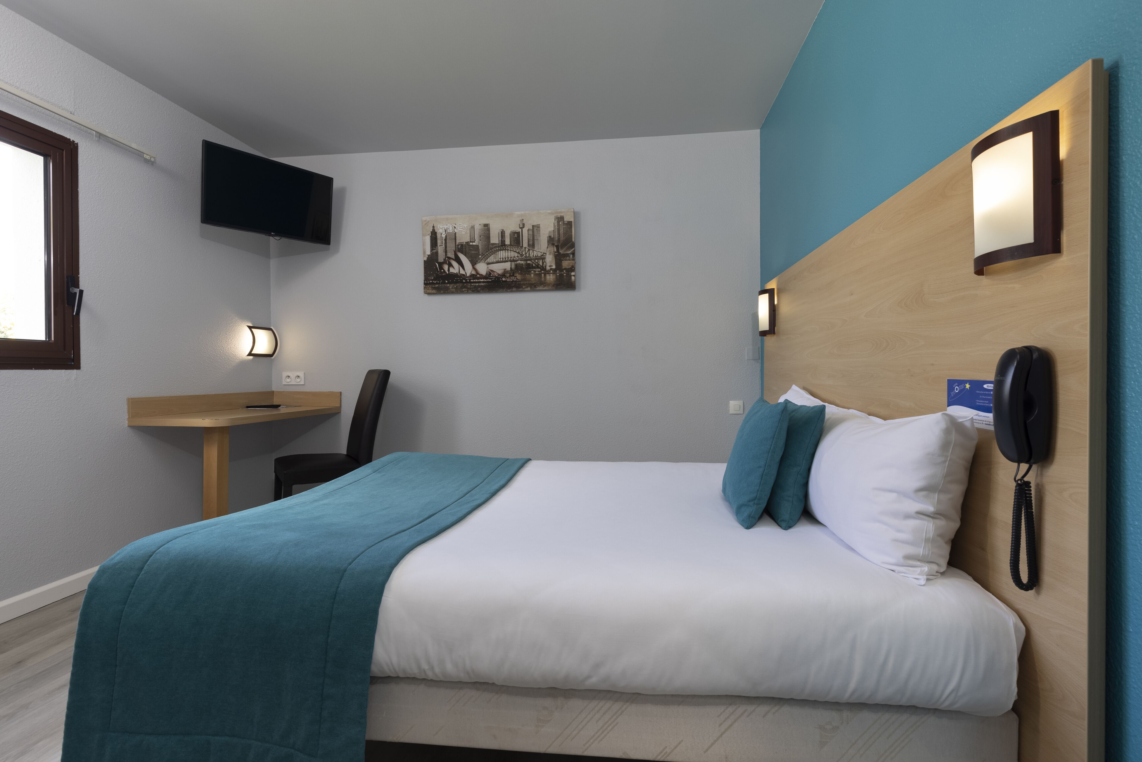 double room | 1 bedroom, iron/ironing board, free wifi, bed sheets