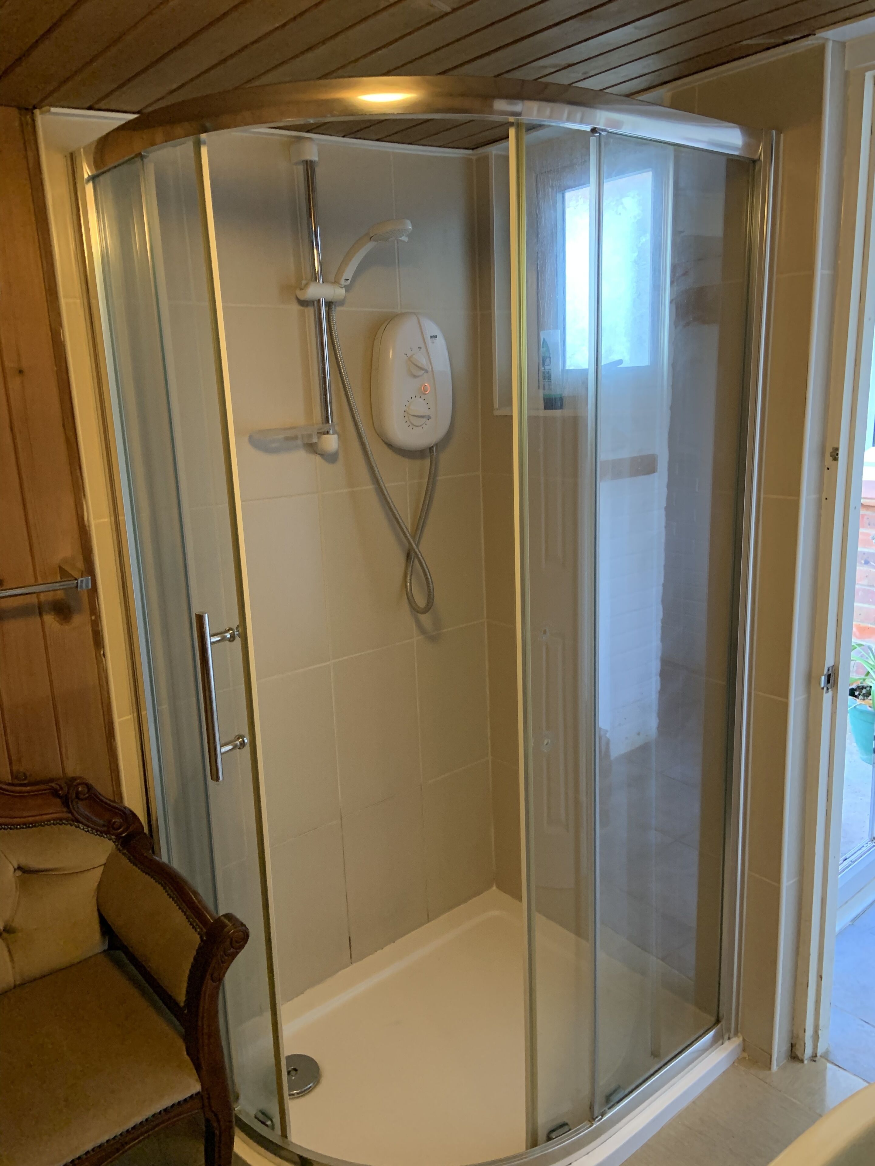 House | Bathroom | Shower, towels
