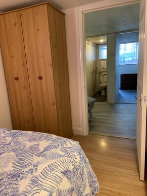 House | 2 bedrooms, free WiFi, bed sheets - 2bed Room Small Annex Furnished in High Wycombe (High Wycombe)