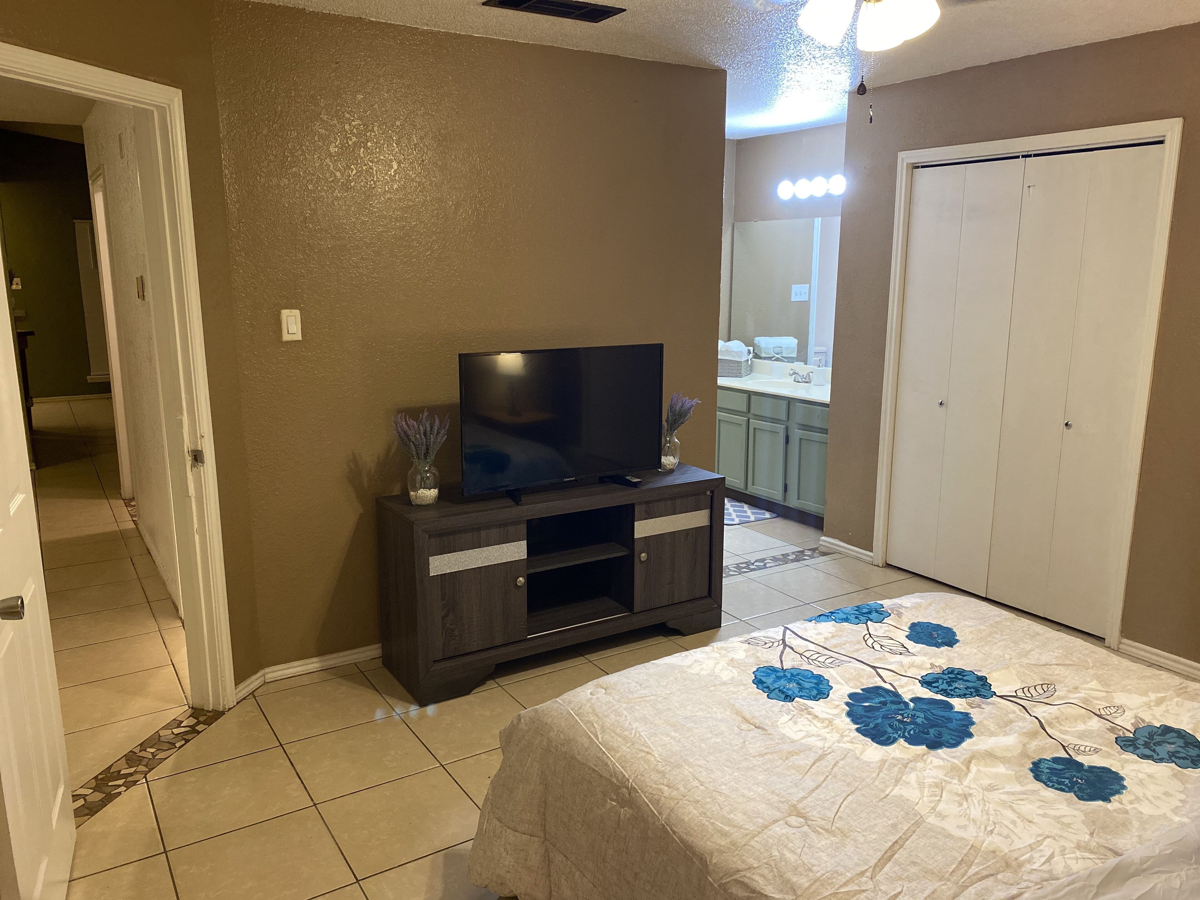 Spectacular 3 Bed 2 Bath Family Game House