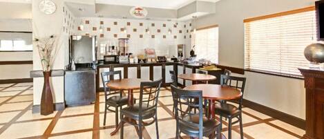 Desayuno continental incluido todos los días