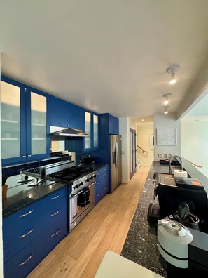 Private kitchen - Amazing Retreat Home in East Vail. 5mi to Village & skiing LIC 028986 (Vail)