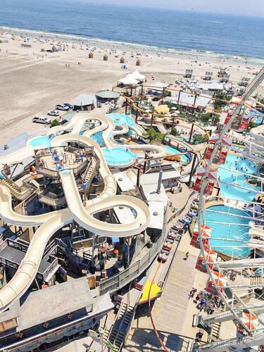 Historic Luxury Condo with POOL & modern amenities in Wildwood Crest, NJ  