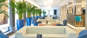 El Puerto Apartments