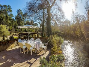 Outdoor dining - Azenha do Trigo (Amares)