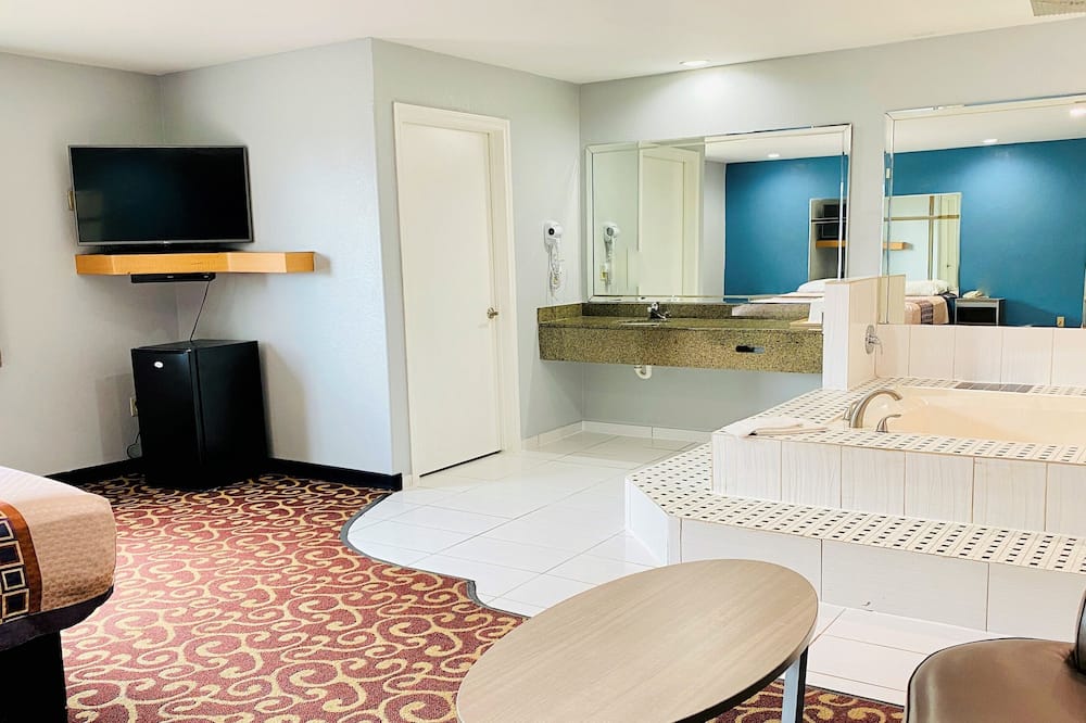 Home Place Inn & Suites