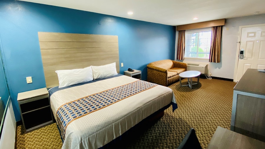 Home Place Inn & Suites