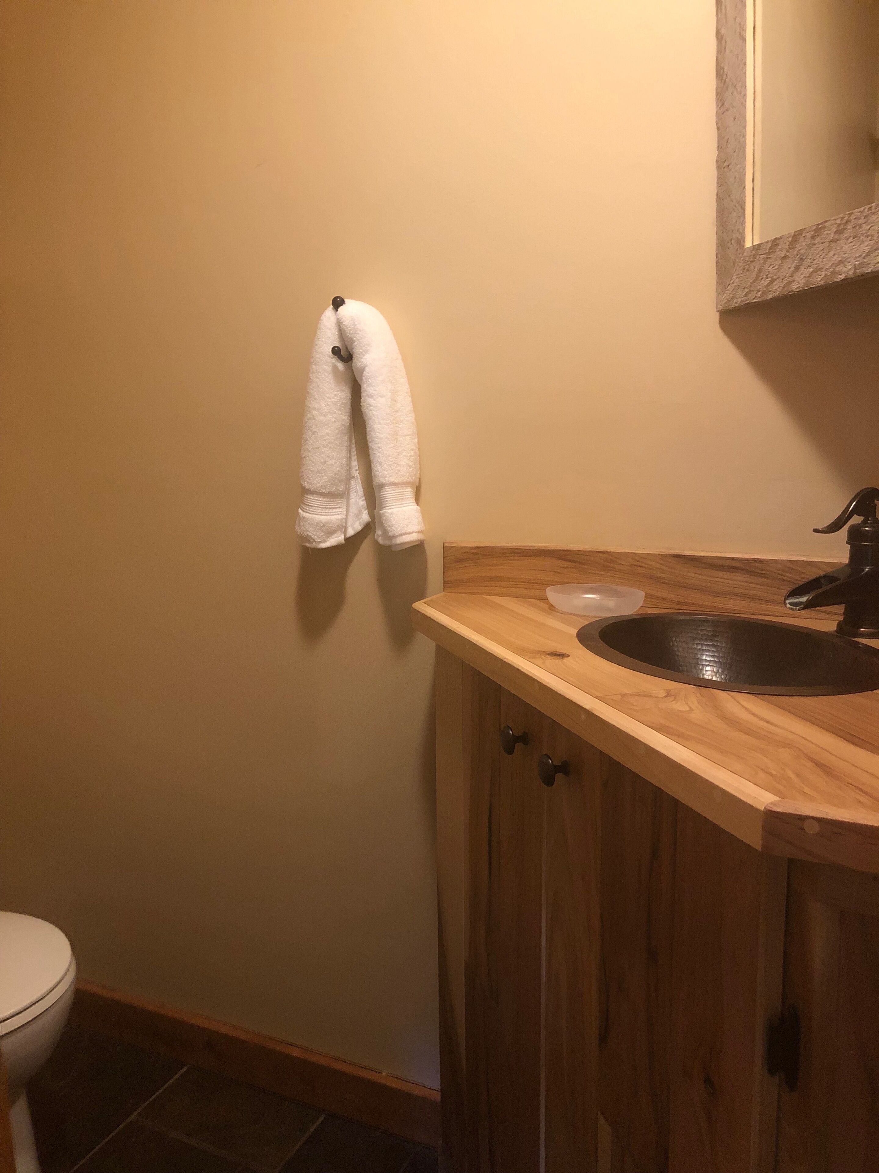 Clean, @ End-of-the-Road, Peaceful and Relaxing