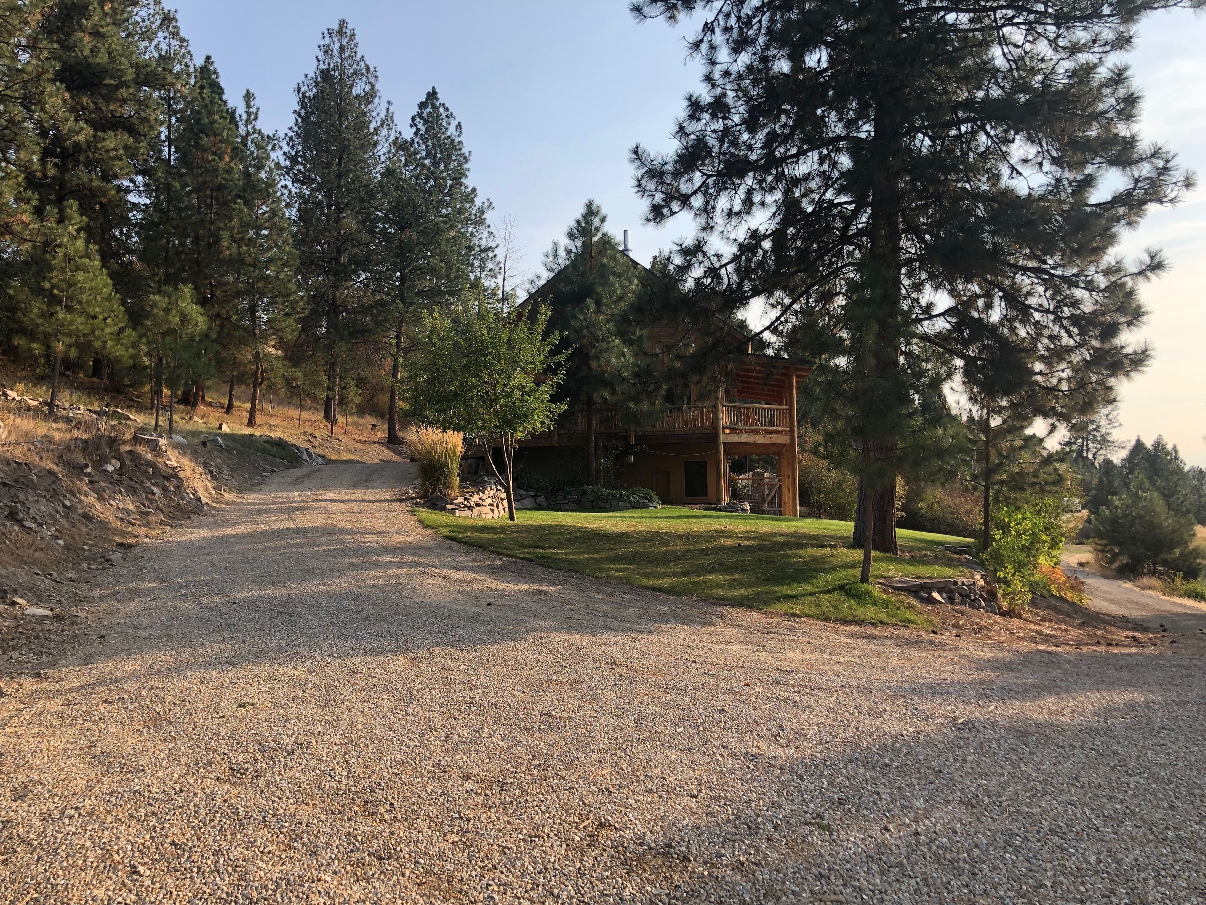 Clean, @ End-of-the-Road, Peaceful and Relaxing