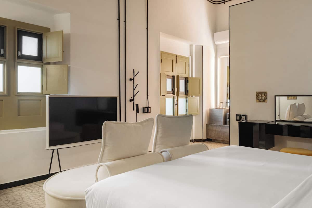 deluxe room | 1 bedroom, egyptian cotton sheets, premium bedding, down duvets