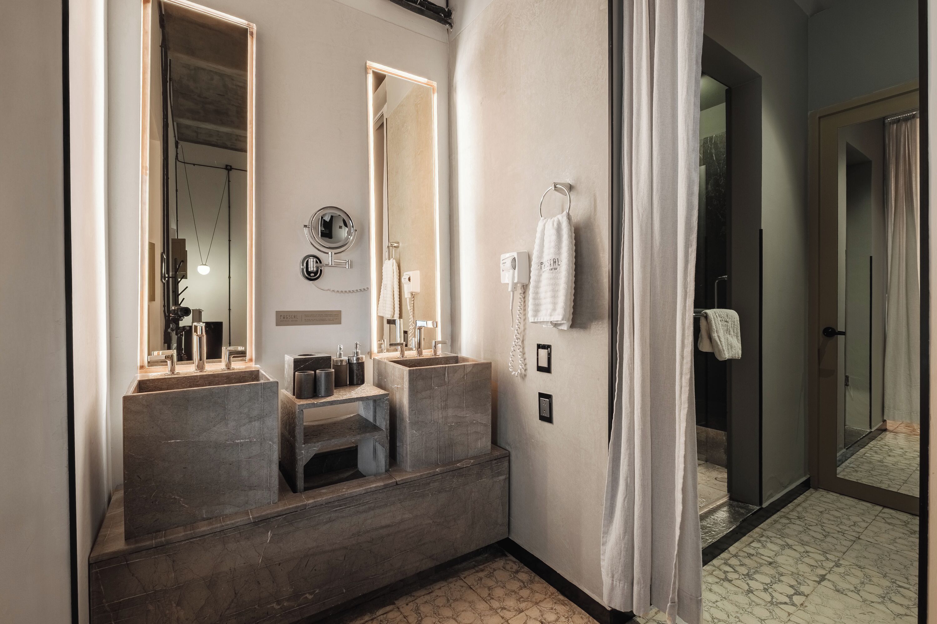 deluxe room | bathroom | shower, rainfall showerhead, free toiletries, hair dryer