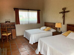 5 室のベッドルーム、アイロン / アイロン台、WiFi、ベッドシーツ