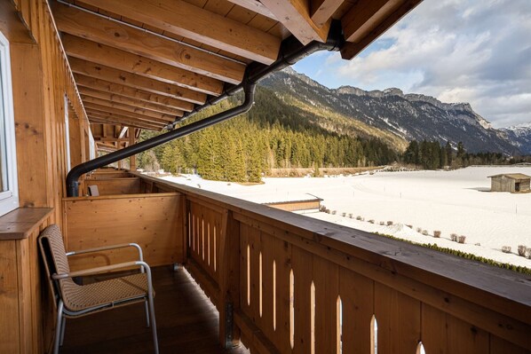 Balcony - Elaya Hotel Steinplatte, Trademark by Wyndham (Waidring)