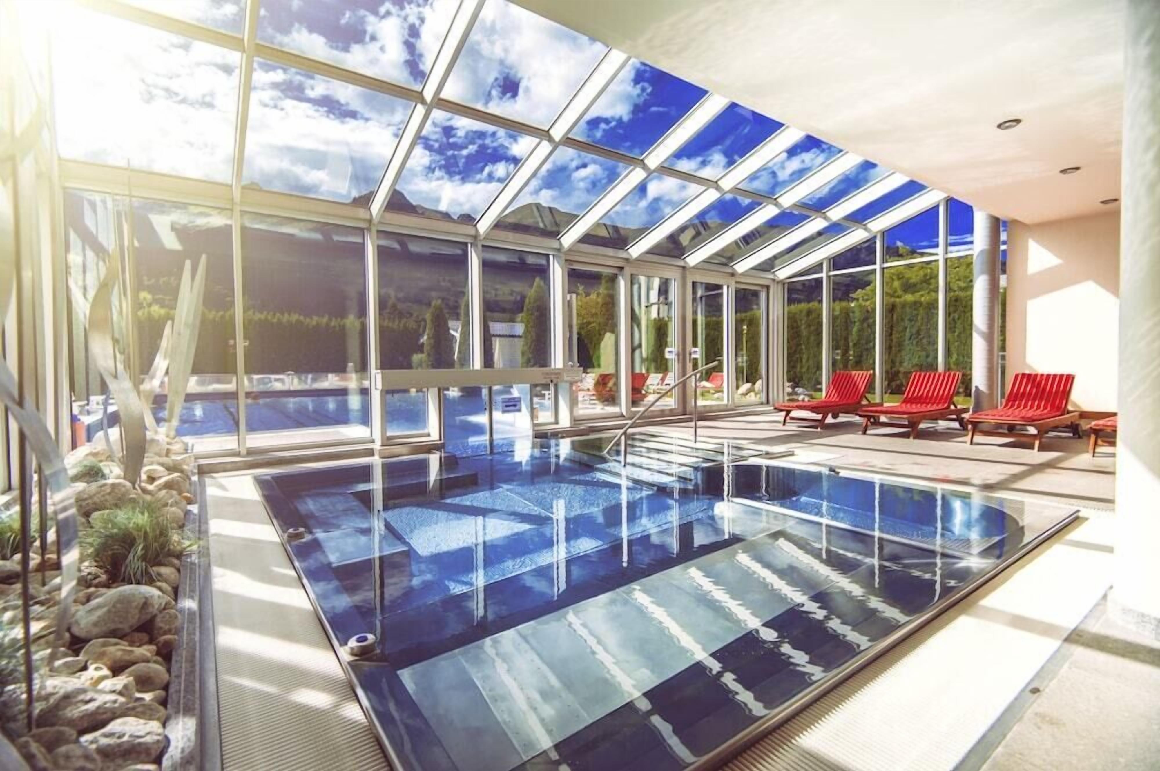 Innenpool, Außenpool