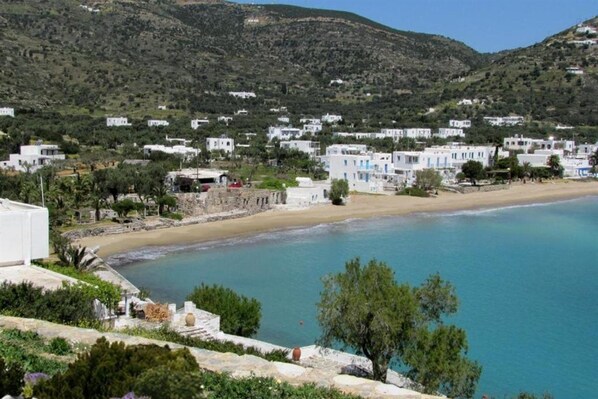 Pool - Akrotiraki (Mykonos)