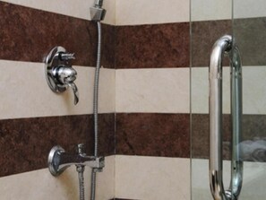 Bathroom - Vista Inn (New Delhi)