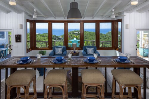 Stunning Views, Peaceful Location, Large Pool & Minutes from Cruz Bay