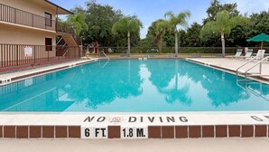 Pool - Days Inn at Oak Plantation (Kissimmee)