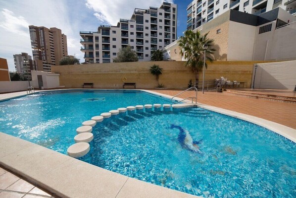 Kolam renang outdoor