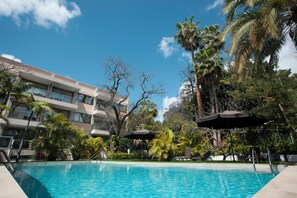 Outdoor pool - Hotel Colon Rambla (Santa Cruz de Tenerife)