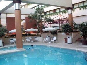 Indoor pool, outdoor pool - Wyndham Houston West Energy Corridor (Houston)