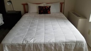 1 habitación, escritorio, tabla de planchar con plancha y wifi gratis 