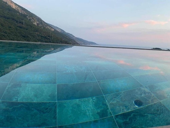 Alberca al aire libre