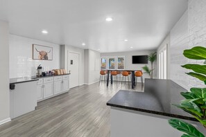Dining - Americas Best Value INN Austin University (Austin)