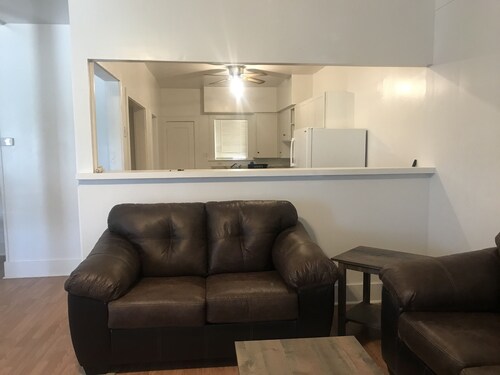 Fully furnished duplex in quiet neighborhood