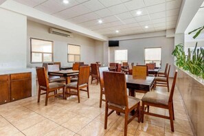 Dining - Comfort Inn Chihuahua, CHH (Chihuahua)