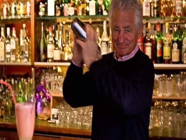 Bar (in der Unterkunft)