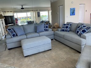 TV, DVD player - KEY COLONY BEACH Island Paradise! 80FT DOCK. 331 (Key Colony Beach)