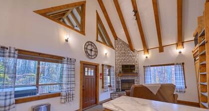 COZY COTTAGE with a "Modern Farmhouse Flair"