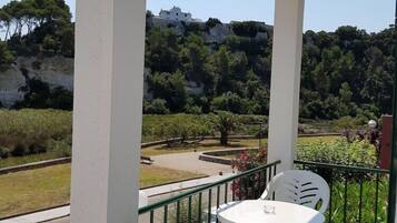 Tempat makan outdoor