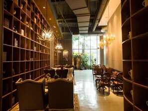 Dining - James Joyce Coffetel (Quanzhou)