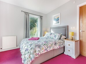 3 bedrooms, free WiFi, bed sheets