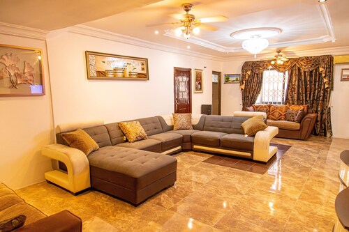 Luxury 2 Bedroom House @ Tema Community 3