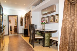 Dining - Luxury 2 Bedroom House @ Tema Community 3 (Tema)