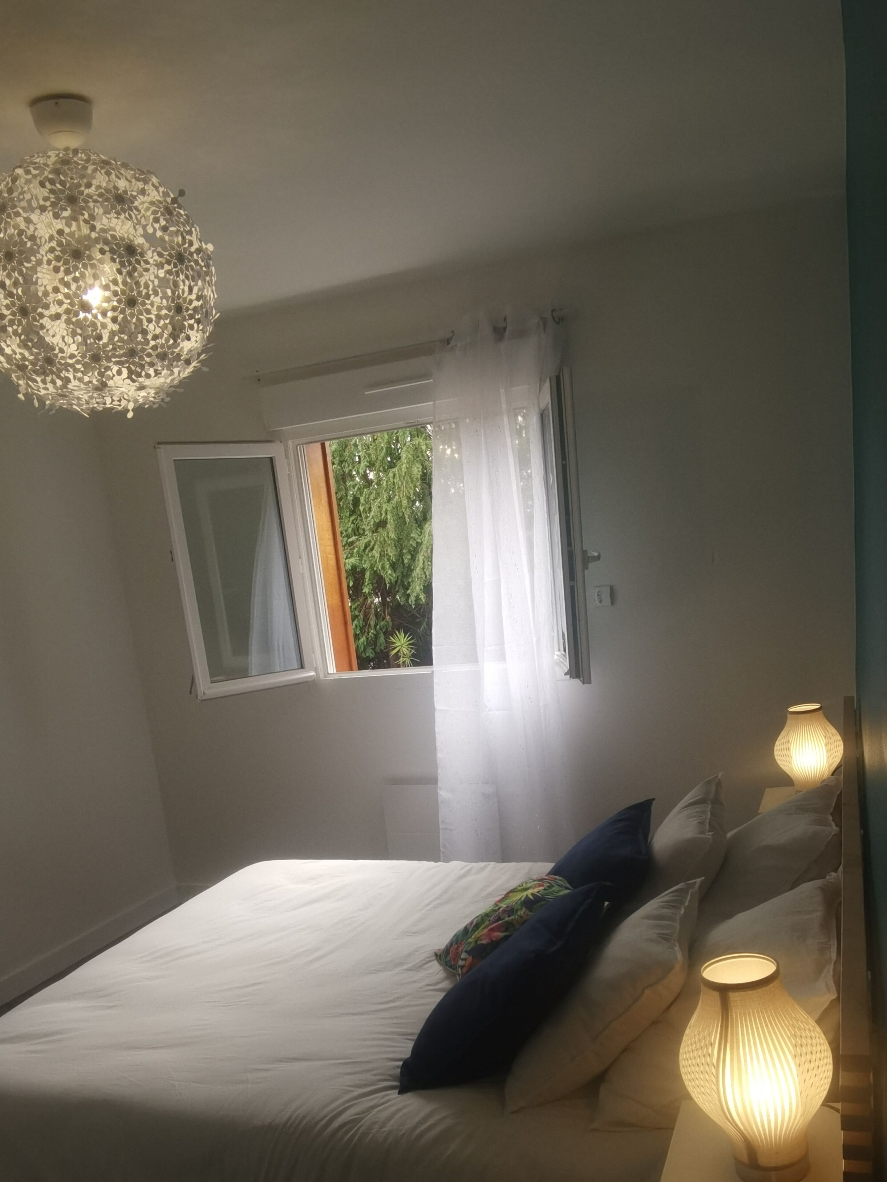 Cozy apartment with terrace and garden in a residential area