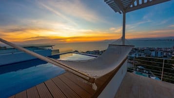 Indoor pool, outdoor pool