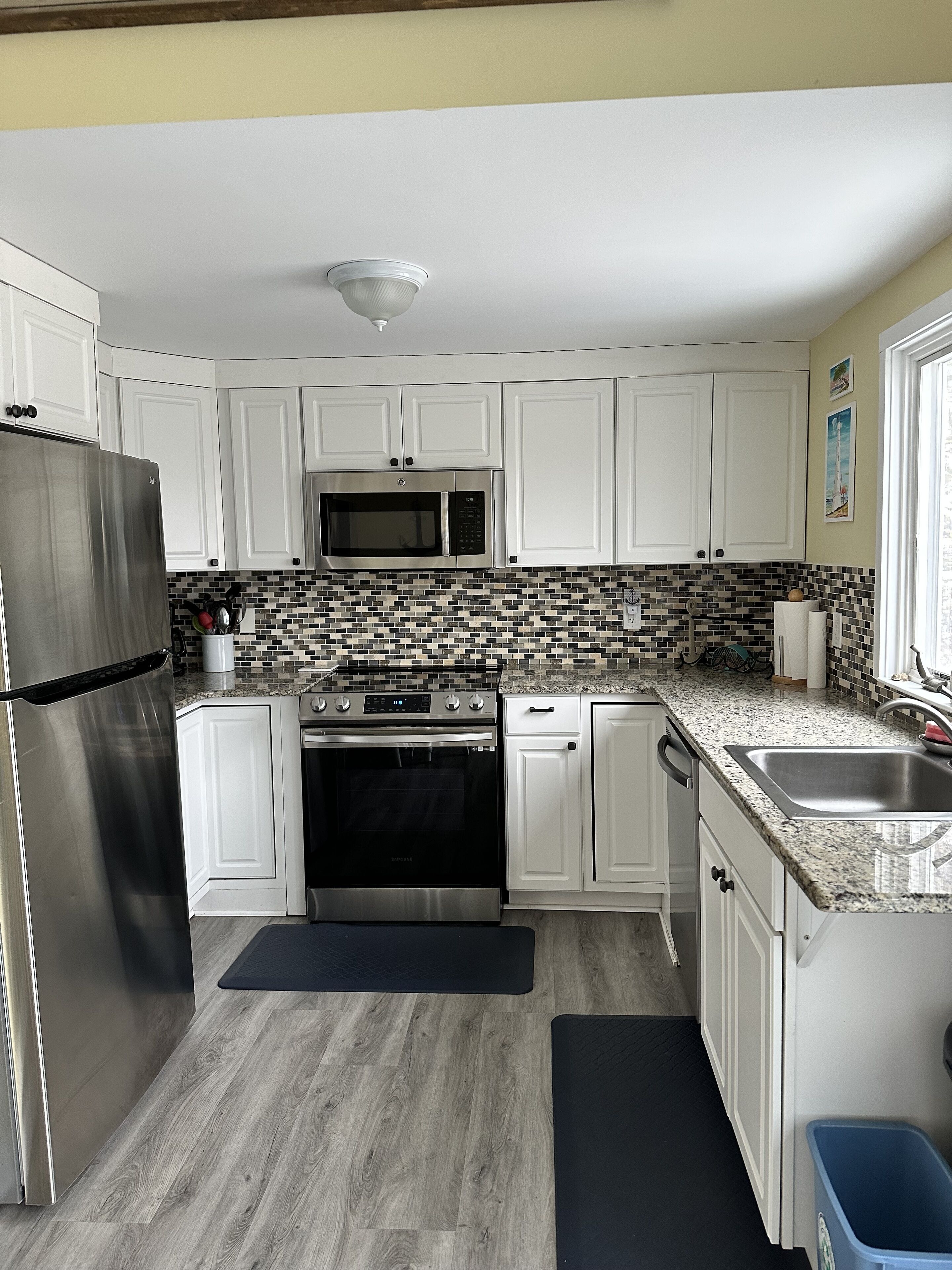 Close to the Bay and Beach!  5 BDR in the heart of Barnegat Light