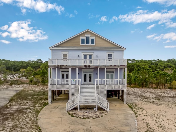 Casa, varias camas (Purple Parrot - 200 Leonora Ct) | Exterior