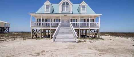 House, Multiple Beds (Relaxation - 2926 Bienville Bl) | Beach | On the beach