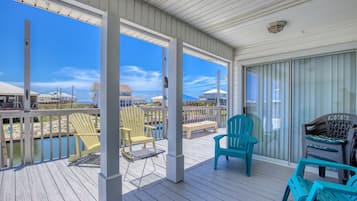 Rumah, Beberapa Tempat Tidur (Water's Edge - 2227 Mallard) | Balkon