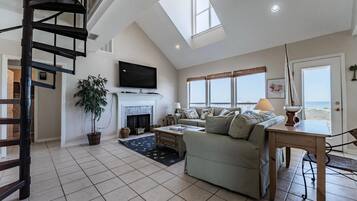 House, Multiple Beds (Tropical Paradise - 2354 Islan) | Living room