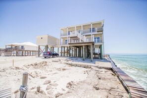 House, Multiple Beds (Shamrock Shores - 2941 Bienvil) | Beach | On the beach